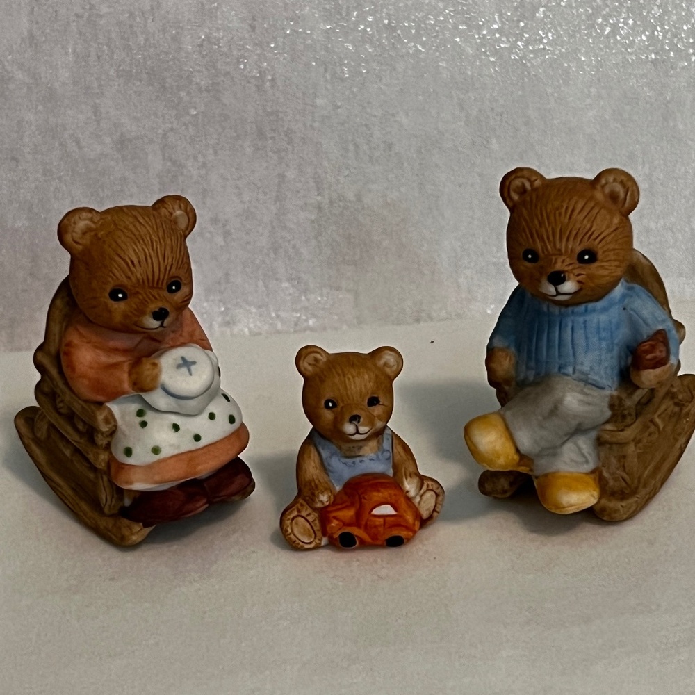 small bear family